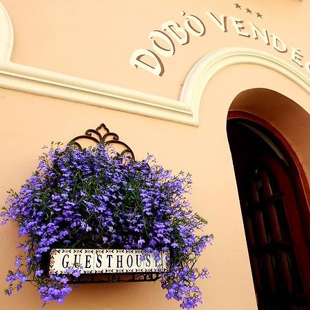 Dobo Vendeghaz Hotel เอ็กเกอร์ ภายนอก รูปภาพ